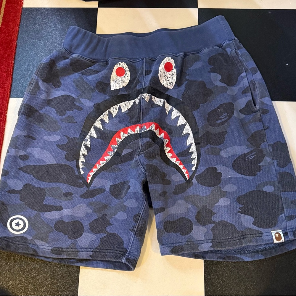 A Bathing Ape blue camo shorts large